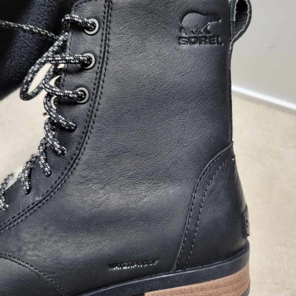 BRAND NEW EMELIE SOREL  LEATHER BOOTS - Picture 5 of 6